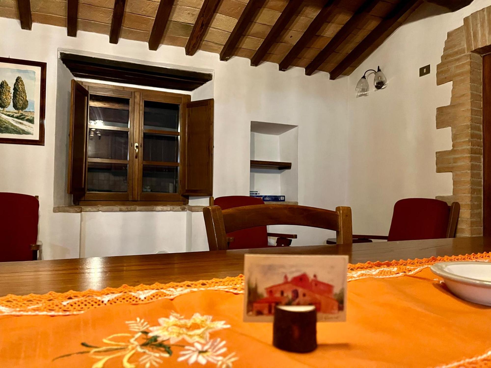 Agriturismo Le Querciole In Val D'Orcia Bagno Vignoni Ruang foto
