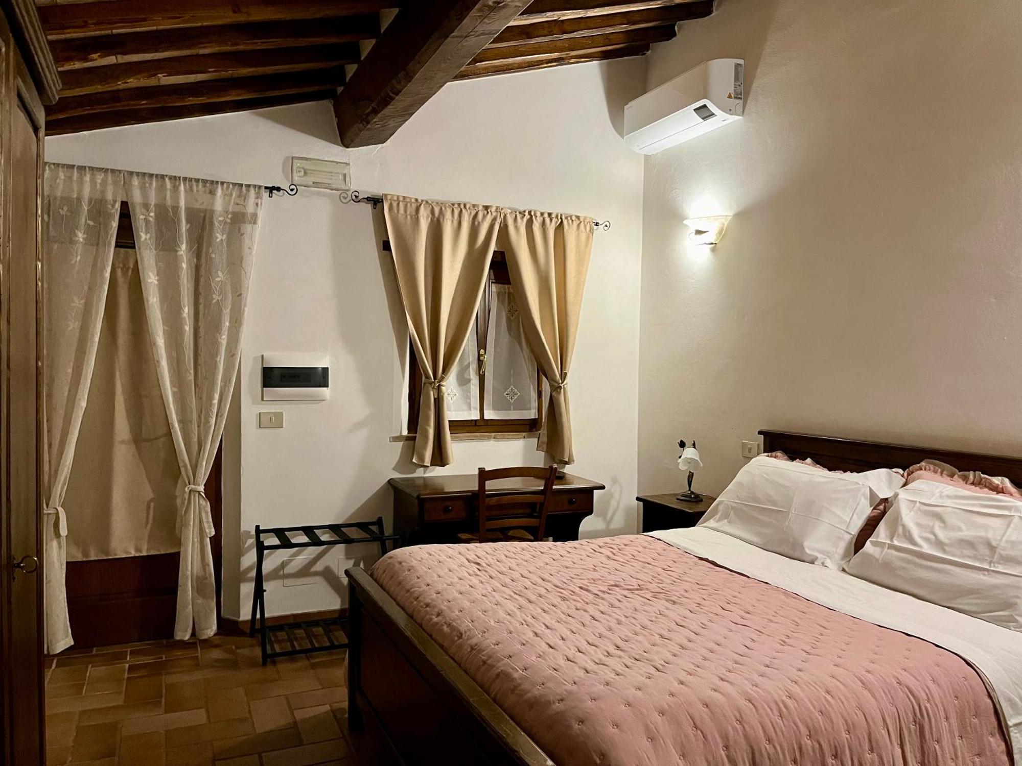 Agriturismo Le Querciole In Val D'Orcia Bagno Vignoni Ruang foto
